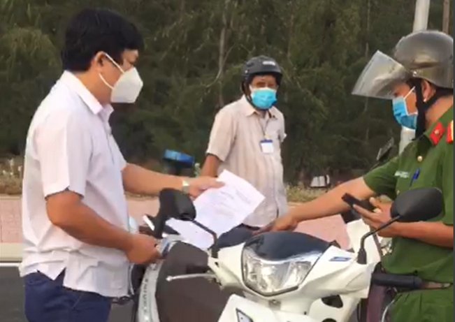 Truong ban Kinh te-Ngan sach Phu Yen di xem dat: “Coi thuong Chi thi 16... phat nang“