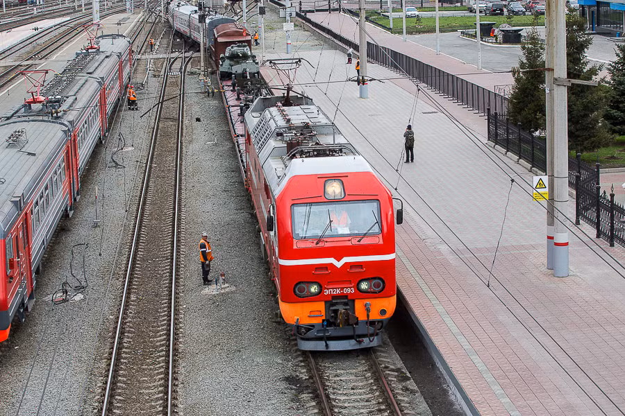 Theo tờ Arms-Expo, đoàn toàn này hóa ra dùng cho mục đích tuyên truyền lịch sử chiến thắng Vệ quốc Vĩ đại của nhân dân Liên Xô (Nga). Dường như nó được khởi động từ ngày 9/5/2017 – ngày kỷ niệm 72 năm chiến thắng phát Xít. Nguồn ảnh: Arms-Expo