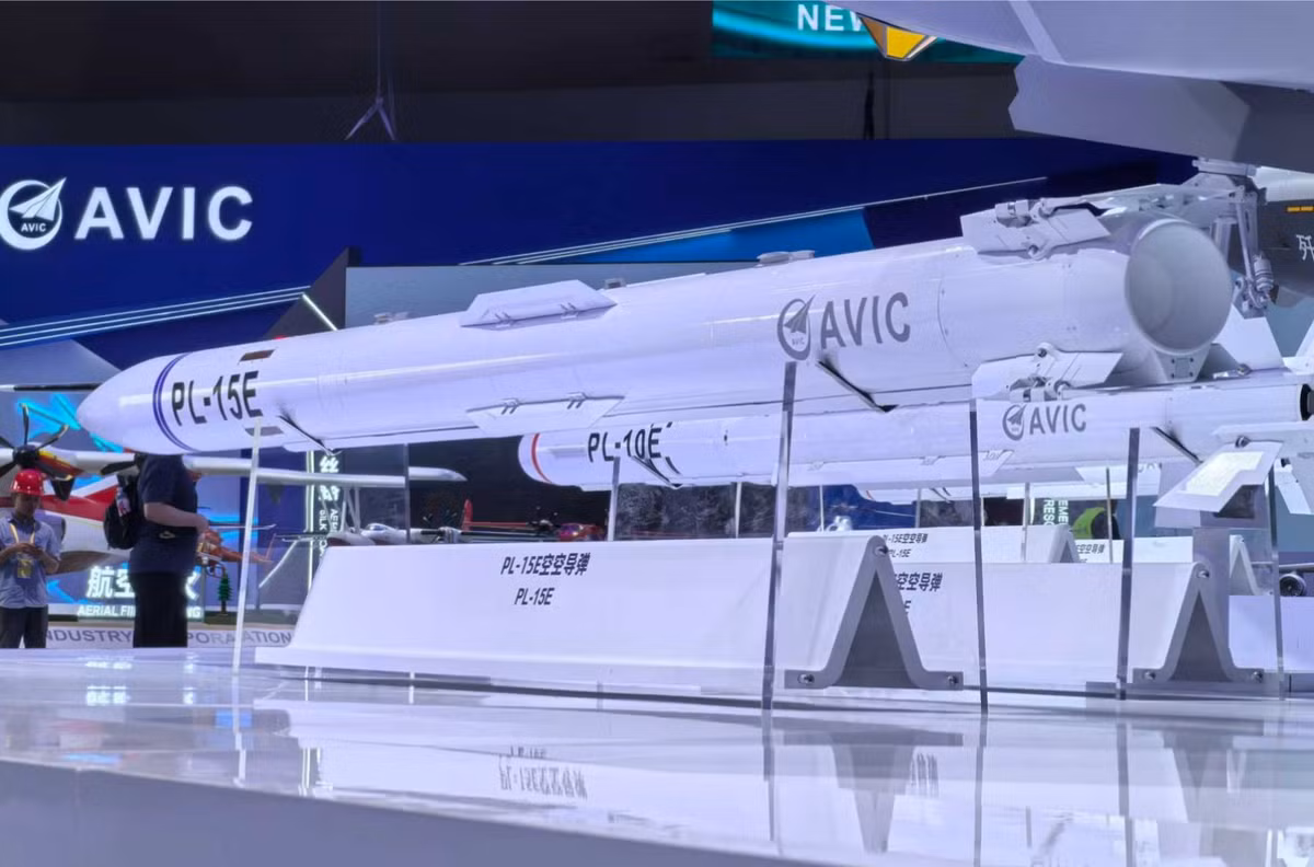 Chuyến giao hàng tên lửa PL-15 cho Pakistan cũng nhấn mạnh vai trò ngày càng tăng của Trung Quốc như một đồng minh nhanh chóng, và có chiến lược nhất định ở Nam Á. Đúng như dự đoán của giới quan sát, trong ngày 7/5 đã ghi nhận lần đầu tiên tên lửa này xuất kích trong thực chiến.