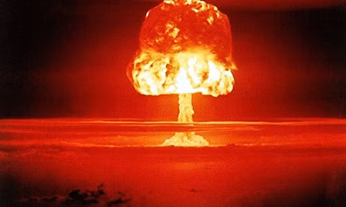 Oleg Glazunov: “My thu bom hat nhan nhu “chuan bi cho chien tranh”