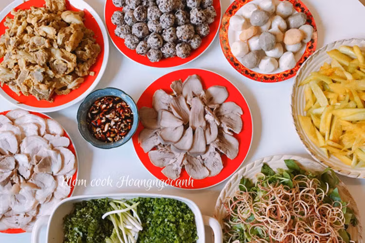 Sau đây là một số mâm cơm do mẹ chị nấu.
