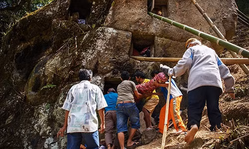 "Ron nguoi" voi ngoi lang co tap tuc mang nguoi chet...song lai-Hinh-3