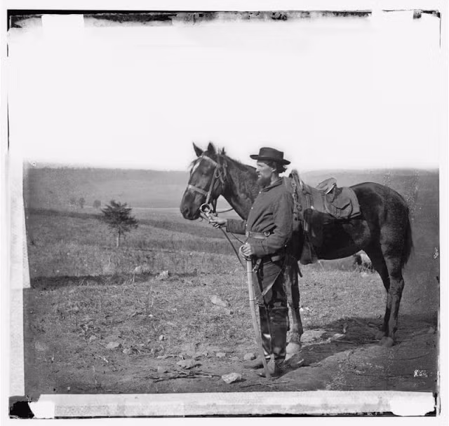 Tuy nhiên, do sự chần chừ và thiếu quyết đoán của tướng McClellan đã khiến quân đội miền Bắc bị thương vong lớn khi đương đầu với quân miền Nam trong trận Antietam.