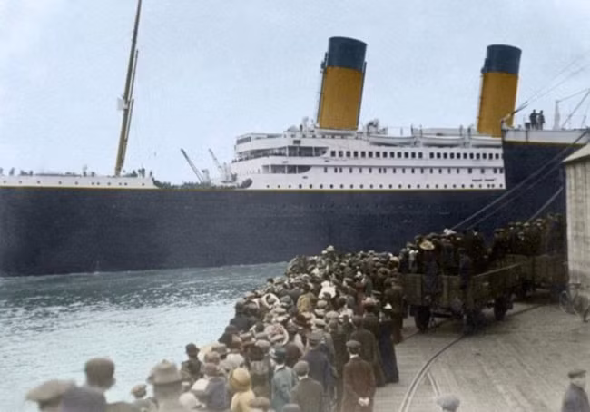 Hàng ngàn hành khách chuẩn bị lên tàu Titanic huyền thoại năm 1912. Tuy nhiên, nhiều người không ngờ đây sẽ là chuyến đi cuối cùng của họ.