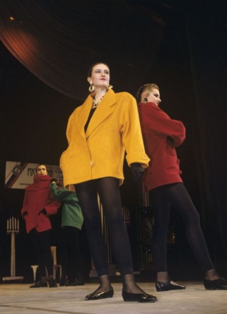 Người mẫu trình diễn thời trang tại thủ đô Moscow năm 1992.