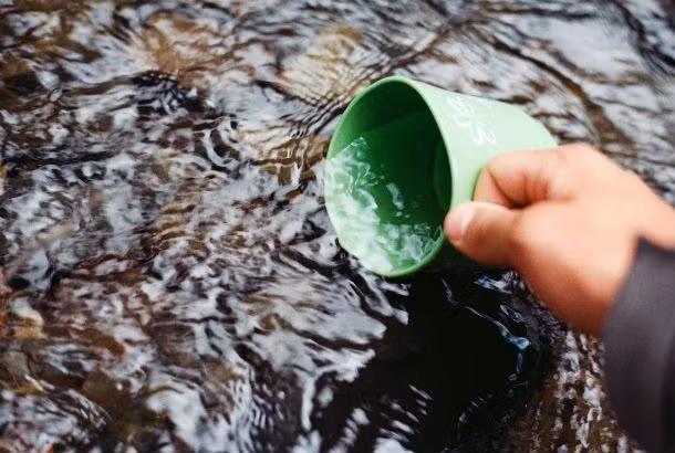 Mặc dù hầu hết bề mặt trái đất được bao phủ bởi nước nhưng 68% lượng nước ngọt trên thế giới bị đóng băng trong các sông băng hoặc các tẳng băng. Điều khó tin này khiến không ít người bất ngờ.