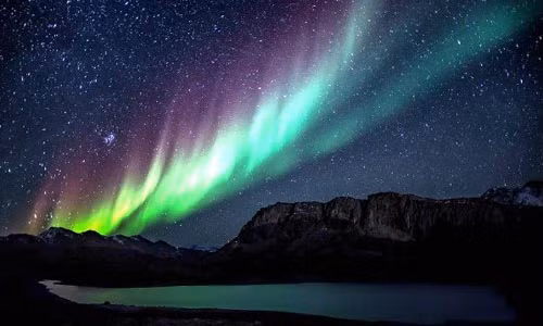 Một sự thật thú vị không phải ai cũng biết là khí quyển Trái đất gồm 5 tầng với những đặc điểm và tính chất khác nhau: tầng đối lưu, tầng bình lưu, tầng trung lưu, tầng nhiệt và tầng ngoại quyển. Trong đó, tầng đối lưu ở gần Trái Đất nhất và cũng là tầng mỏng nhất, đây là nơi hỗ trợ sự sống cho con người. Nó có độ cao từ 0 -16 km.