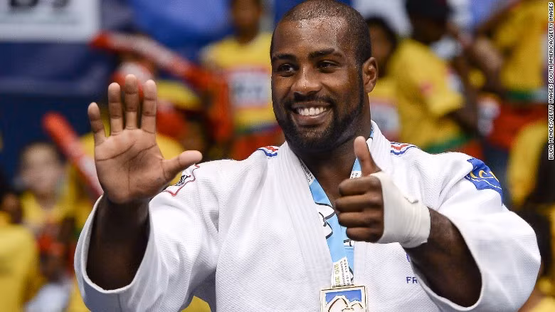 Võ sĩ người Pháp Teddy Riner đã ghi tên vào lịch sử khi trở thành nam vận động viên judo đầu tiên giành được 8 huy chương vàng ở các cuộc thi thế giới.