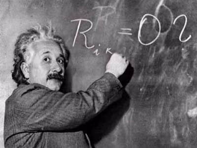 Hai tờ giấy được thiên tài vật lý Albert Einstein viết bằng tiếng Đức trong chuyến công tác tại Nhật Bản năm 1922.