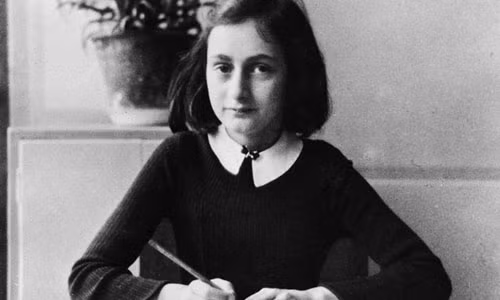 Cựu nhân viên FBI Vincen Pankoke mới cho hay ông sẽ cùng các cộng sự sử dụng các kỹ thuật điều tra cũng như phần mềm phân tích số liệu được phát triển trong nhiều năm để để làm sáng tỏ một trong những bí ẩn lớn nhất lịch sử: Ai đã phản bội Anne Frank?