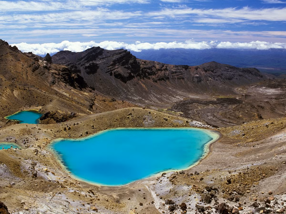 Công viên quốc gia Tongariro ở New Zealand được UNESCO công nhận là Di sản thế giới theo hai hạng mục: địa chất và sinh thái. Nơi đây cũng là công viên quốc gia lâu đời nhất New Zealand.