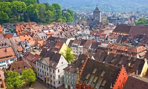 List voi 5 thi tran nho cuc ky hay ho, tha ho kham pha-Hinh-2