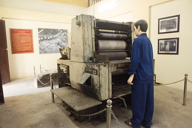 Đồng tiền đầu tiên của nước Việt Nam độc lập ra đời trở thành lợi khí để đấu tranh trên mặt trận kinh tế, tài chính, tiền tệ, loại bỏ đồng tiền Đông Dương của thực dân Pháp ra khỏi nước ta.