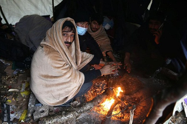 Khon kho di dan lam canh “man troi chieu dat” giua troi lanh gia-Hinh-6