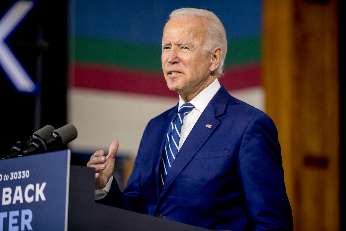 Bản tóm tắt y tế dài 3 trang về sức khỏe của ông Biden do Tiến sĩ Kevin O’Connor của Đại học George Washington công bố trước đó khẳng định ông Biden là một người “khỏe mạnh, hoạt bát, đủ sức khỏe để thực hiện thành công nhiệm vụ của Tổng thống”. Ảnh: AP.