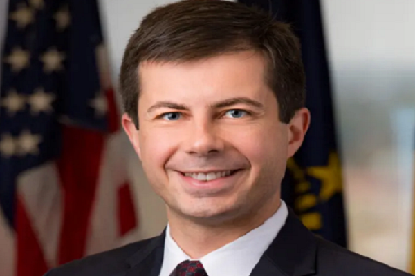 Nếu được Thượng viện Mỹ thông qua, ông Pete Buttigieg sẽ trở thành người đồng tính thứ hai tham gia nội các chính quyền Mỹ, sau ông Richard Grenell giữ chức Giám đốc Tình báo Quốc gia trong chính quyền Tổng thống Trump. Ảnh: JP.