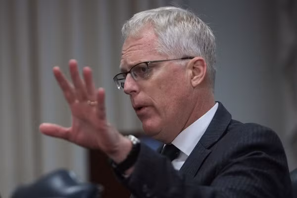 Cang thang bung phat giua Bo Quoc phong My va nhom cua ong Biden