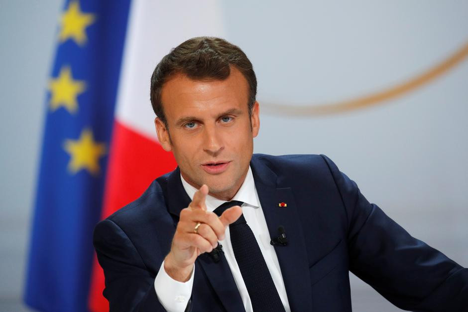 Ngày 17/12/2020, Phủ tổng thống Pháp thông báo Tổng thống Pháp Emmanuel Macron được xác nhận dương tính với virus corona. Phủ tổng thống cũng cho biết ông Macron sẽ tiếp tục làm việc và thực hiện các nhiệm vụ từ xa, tham gia các cuộc gọi video. Ảnh: Reuters.