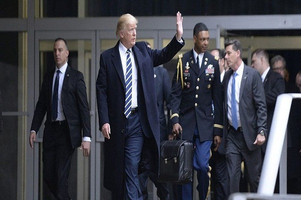 So phan “qua bong hat nhan” neu ong Trump khong du le nham chuc cua ong Biden