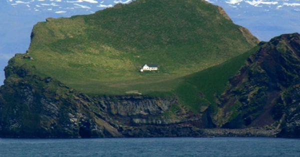 Hòn đảo này đã được liệt kê vào danh sách khu bảo tồn thiên nhiên. Ảnh: Pinterest.