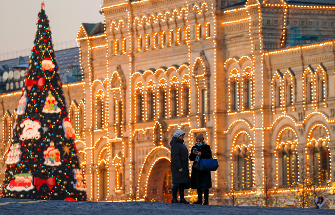 Cửa hàng bách hóa GUM được trang hoàng lung linh đón năm mới.