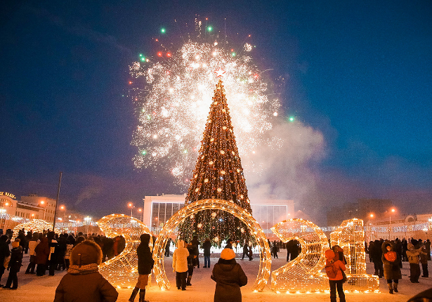 Thành phố Yakutsk có một trong những cây thông Noel đẹp nhất.