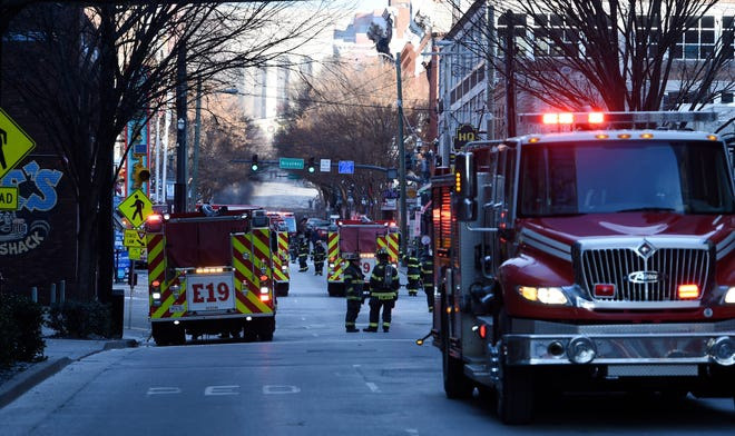 Thị trưởng Cooper lưu ý cơ quan điều tra vẫn chưa đưa ra bất kỳ kết luận chính thức nào về vụ nổ. Thông tin chi tiết sẽ được nhà chức trách cập nhật trong ngày 26/12. Ảnh: Tennessean.