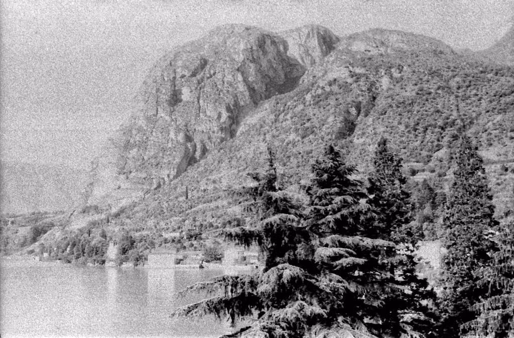 Bi an co gai xinh dep trong cuon phim 70 nam truoc-Hinh-15