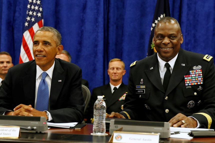 Vào ngày 6/12/2012, Lầu Năm Góc thông báo rằng Tổng thống Mỹ khi đó là ông Barack Obama đã đề cử Austin làm lãnh đạo Bộ Chỉ huy Trung tâm Mỹ. Ông Austin được Thượng viện Mỹ phê chuẩn vị trí này vào ngày 5/3/2013 và chính thức nhậm chức vào ngày 22/3/2013. Ảnh: Reuters.