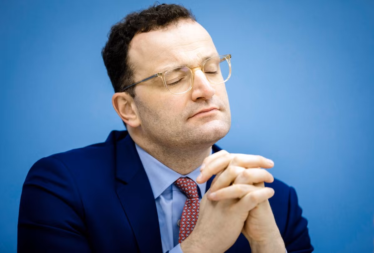 Về đời tư, chính trị gia Đức Jens Spahn kết hôn với Daniel Funke, một nhà báo kỳ cựu, vào tháng 12/2017. Ảnh: Spiegel.