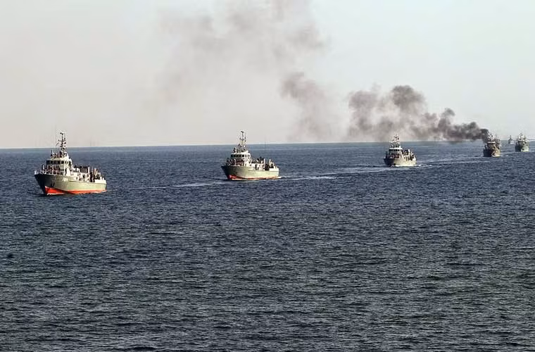 Đội hình tàu tuần tra bờ biển lớp Hendijan.