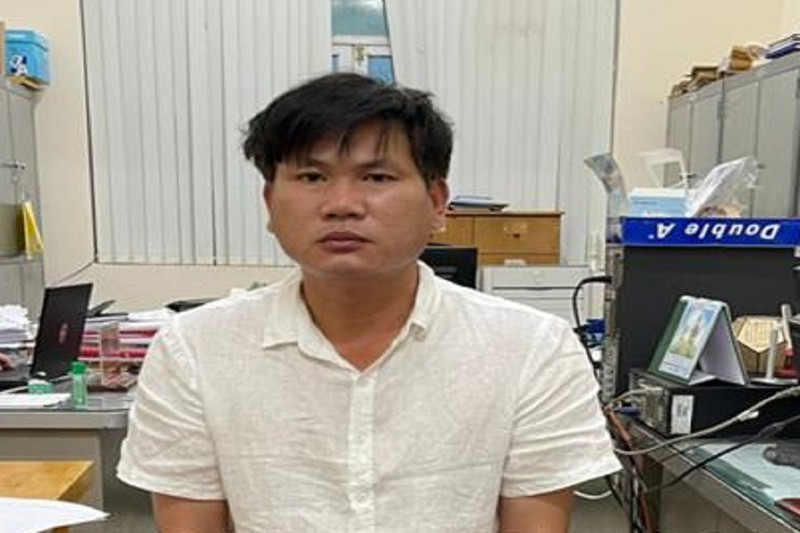  Phó Giám đốc Trung tâm sự kiện tỉnh Đồng Nai bị bắt: Ngày 16/6, Công an tỉnh Đồng Nai đã khởi tố, bắt tạm giam đối với Bùi Mạnh Hùng (44 tuổi), Phó Giám đốc Trung tâm hội nghị và tổ chức sự kiện tỉnh Đồng Nai, nguyên Trưởng phòng tổng hợp Văn phòng UBND tỉnh Đồng Nai để điều tra về tội lừa đảo chiếm đoạt tài sản. Công an xác định, ông Hùng có hành vi lừa đoạt chiếm đoạt số tiền hơn 400 triệu đồng của bà Nhan Thị Hồng Loan (49 tuổi, ngụ TP.HCM). 