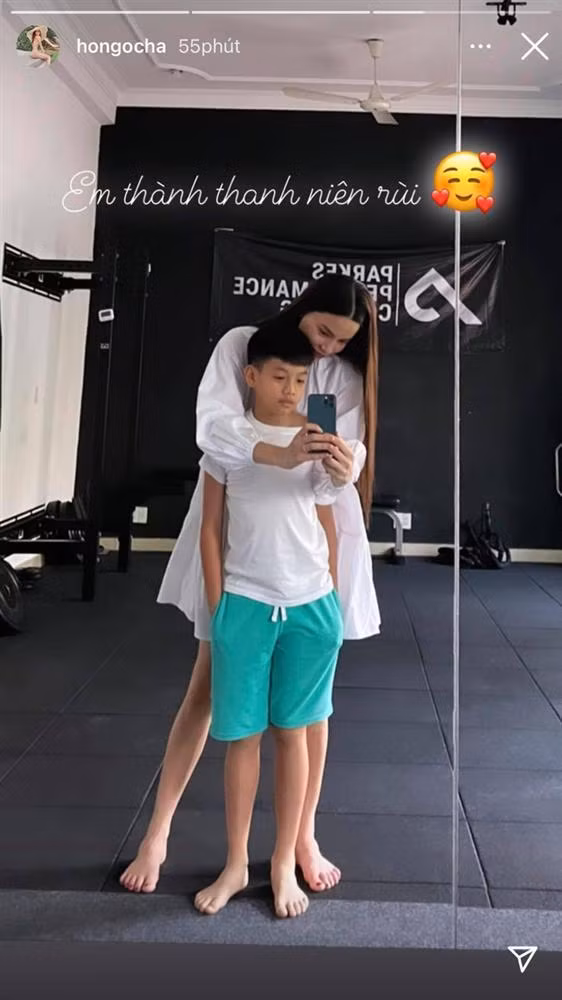 Kim Ly cong 2 con chong day, Subeo chiem spotlight voi 'cap gio me Ha'-Hinh-6