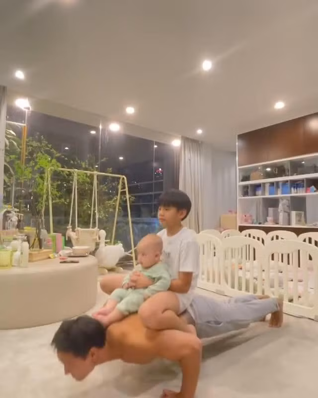 Kim Ly cong 2 con chong day, Subeo chiem spotlight voi 'cap gio me Ha'