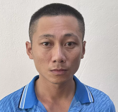  Giả danh cán bộ truyền thông Thanh tra Chính phủ "tống tiền" doanh nghiệp: Thiều Văn Sơn ở Thanh Hóa (giả danh là cán bộ truyền thông của một Viện nghiên cứu thuộc Thanh tra Chính phủ) đã đê dọa 1 doanh nghiệp trên địa bàn huyện Nông Cống. Trong lúc đang nhận 15 triệu đồng của 1 doanh nghiệp này, Thiều Văn Sơn bị công an ập vào bắt quả tang. Ngày 11/6, Công an tỉnh Thanh Hóa đã bắt tạm giam Sơn để điều tra.