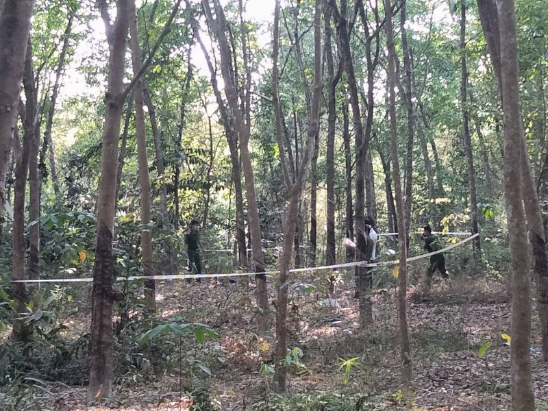  Phát hiện thi thể người đàn ông đang phân huỷ trong rừng cao su: Sáng 11/6, người dân xã Tân Thành (huyện Krông Nô, Đắk Nông) đi làm ở rừng cao su thì nhìn thấy thi thể anh Đ.V.Q (1984 trú cùng địa phương) đang phân hủy, bốc mùi hôi thối nồng nặc nên trình báo cơ quan chức năng. Qua kiểm tra, thi thể anh Q. đã phân hủy khoảng 15 ngày trước. Hiện, cơ quan chức năng đang điều tra để làm rõ nguyên nhân vụ việc này. 