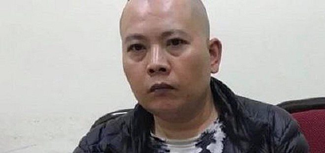  Giấu ma túy trong quần lót: Khoảng 21h00 ngày 29/12/2020, Công an quận Cầu Giấy dừng xe kiểm tra hành chính và phát hiện Nguyễn Mạnh H., SN 1980 (trú tại phường Phúc Xá, quận Ba Đình, Hà Nội) giấu trong quần lót 1 túi nilon chứa chất bột màu trắng. Đấu tranh khai thác, đối tượng khai nhận tang vật trên là heroin, được đối tượng mua với giá 13,5 triệu đồng. 