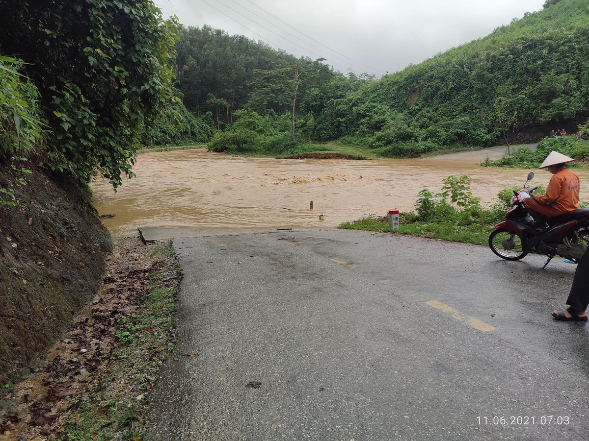 Những phẩm chất tốt đẹp của người chiến sĩ Công an Tuyên Quang một lần nữa được khẳng định, phát huy và tiếp tục ghi dấu ấn sâu đậm trong lòng Nhân dân, thể hiện tinh thần “Công an nhân dân vì nước quên thân, vì dân phục vụ”.
