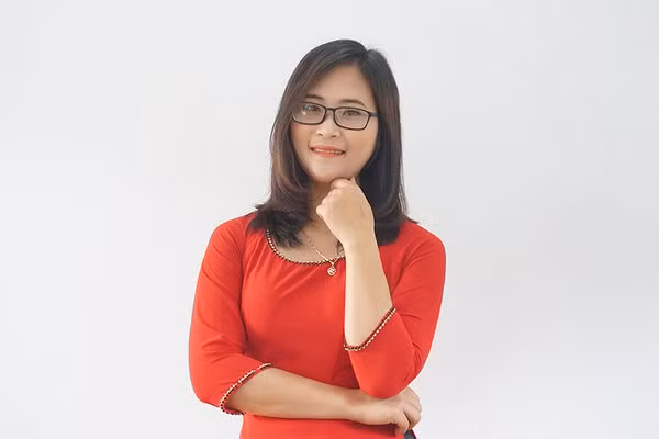  Cô giáo Hà Ánh Phượng từng giành Học bổng Hoa Trạng Nguyên - dành cho thủ khoa tốt nghiệp THPT do Bộ GD&amp;ĐT tổ chức năm 2009. Cô cũng là 1 trong 14 sinh viên châu Á năm 2011 đạt học bổng tiềm năng lãnh đạo do Viện giáo dục quốc tế Mỹ IIE trao tặng.