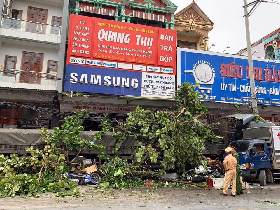 Vu tai xe container danh lai cuu 2 nguoi: Co vi pham toc do?