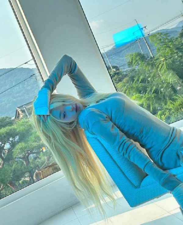 Nu than 2K4 lot xac voi mai toc vang ong, netizen khen: 'Xinh mien ban'-Hinh-5