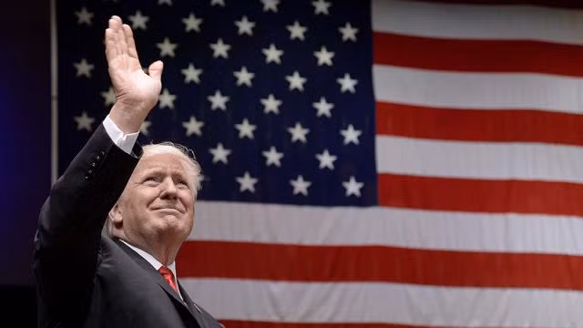 “Không có bất cứ ai tôn trọng trí thông minh hơn Donald Trump”, nhà lãnh đạo Mỹ khẳng định hồi tháng 8/2017. Ảnh: Huffington Post.