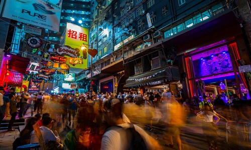 Hồng Kông đối mặt với tệ nạn ma túy và mại dâm. Ảnh: The Sun.