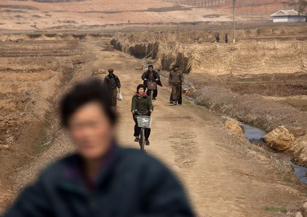 Xe đạp hiện nay là một trong những phương tiện giao thông phổ biến của người dân Triều Tiên.