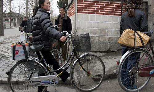 Vào những năm 1970 và 1980, chính phủ cấm người dân đi xe đạp ở thủ đô Bình Nhưỡng.