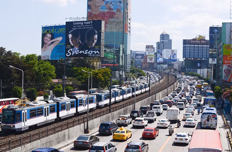 Manila là thủ đô và là thành phố lớn thứ nhì của Philippines. Đây là một trong 16 thành phố thuộc Vùng đô thị Manila với tổng dân số khoảng 12,8 triệu người. Ảnh: BI.