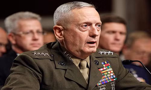 Ông từng chỉ huy Bộ Tư lệnh các lực lượng chung Mỹ kiêm Tư lệnh Đồng Minh chuyển đổi của NATO.