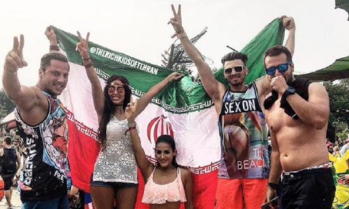 Những cuộc ăn chơi và bữa tiệc xa xỉ của nhóm Rich Kids of Tehran khiến mọi người phải choáng ngợp. Ảnh: BI.