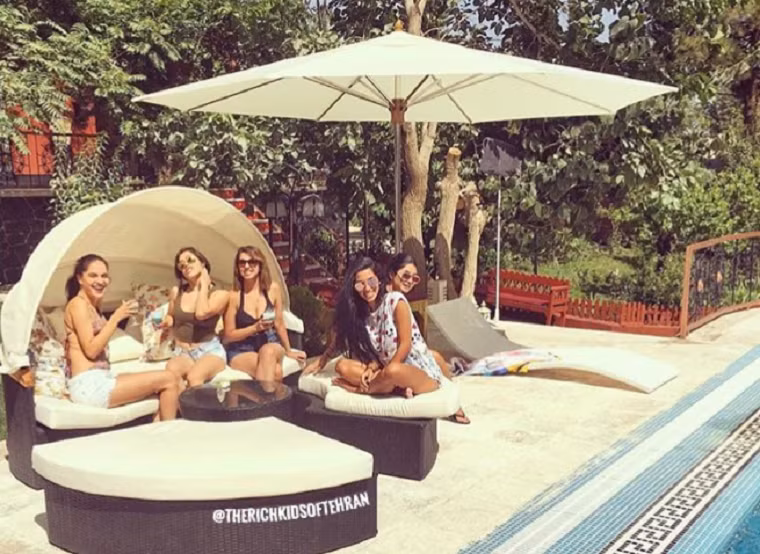 “Chúng tôi chỉ muốn cho thế giới thấy đời sống sang trọng của người dân thủ đô Tehran”, nhóm Rich Kids of Tehran cho biết. Ảnh: BI.