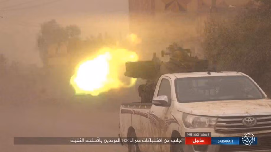 “Nhóm chiến binh IS đã xông vào căn cứ của lực lượng chính phủ Damascus ở vùng nông thôn phía tây Deir Ezzor hôm 25/1. Tuy nhiên, cuộc tấn công đã bị đẩy lui”, nguồn tin cho hay.